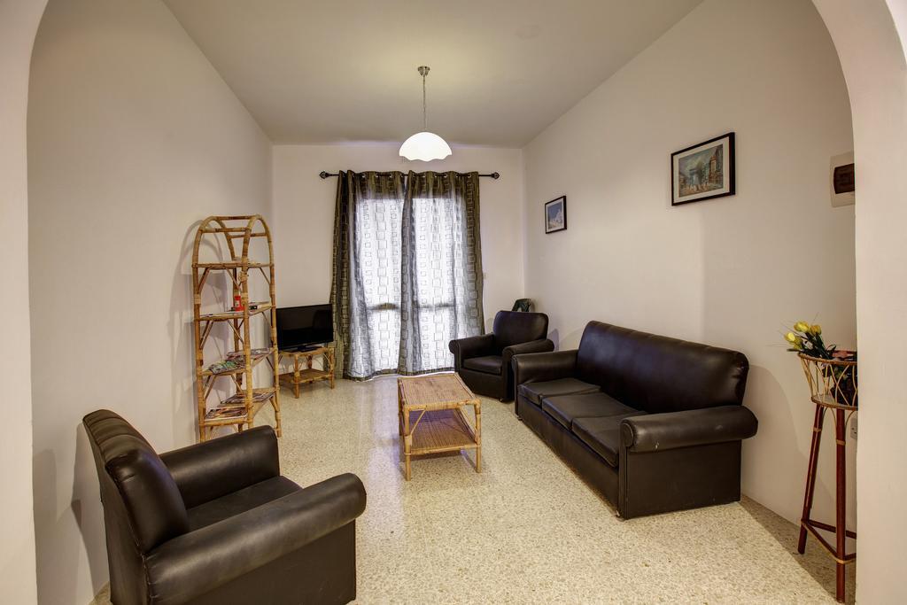 Dolphin Court Apartment Marsalforn Exterior foto