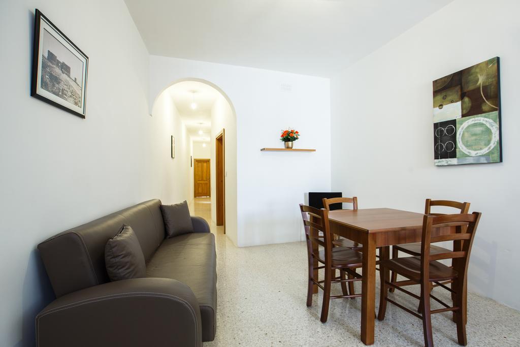 Dolphin Court Apartment Marsalforn Exterior foto