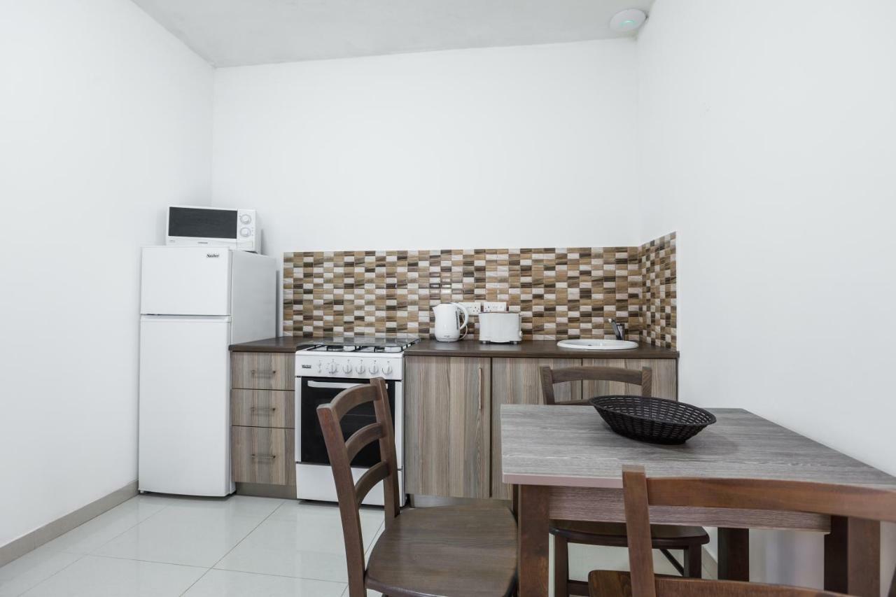 Dolphin Court Apartment Marsalforn Exterior foto