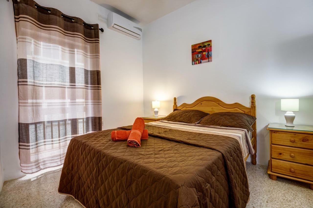 Dolphin Court Apartment Marsalforn Exterior foto
