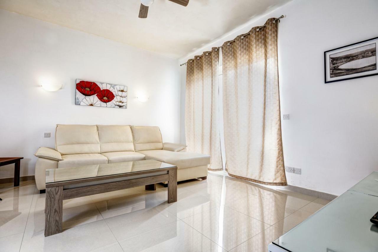 Dolphin Court Apartment Marsalforn Exterior foto