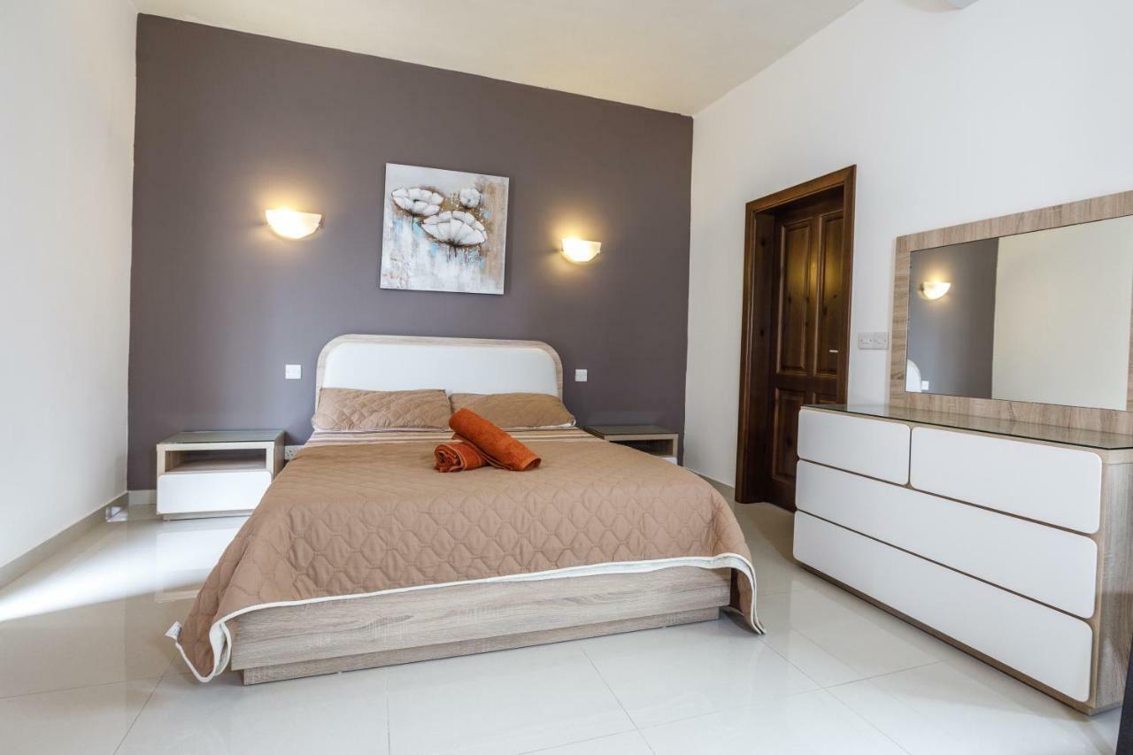 Dolphin Court Apartment Marsalforn Exterior foto