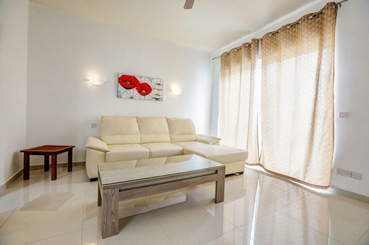 Dolphin Court Apartment Marsalforn Exterior foto