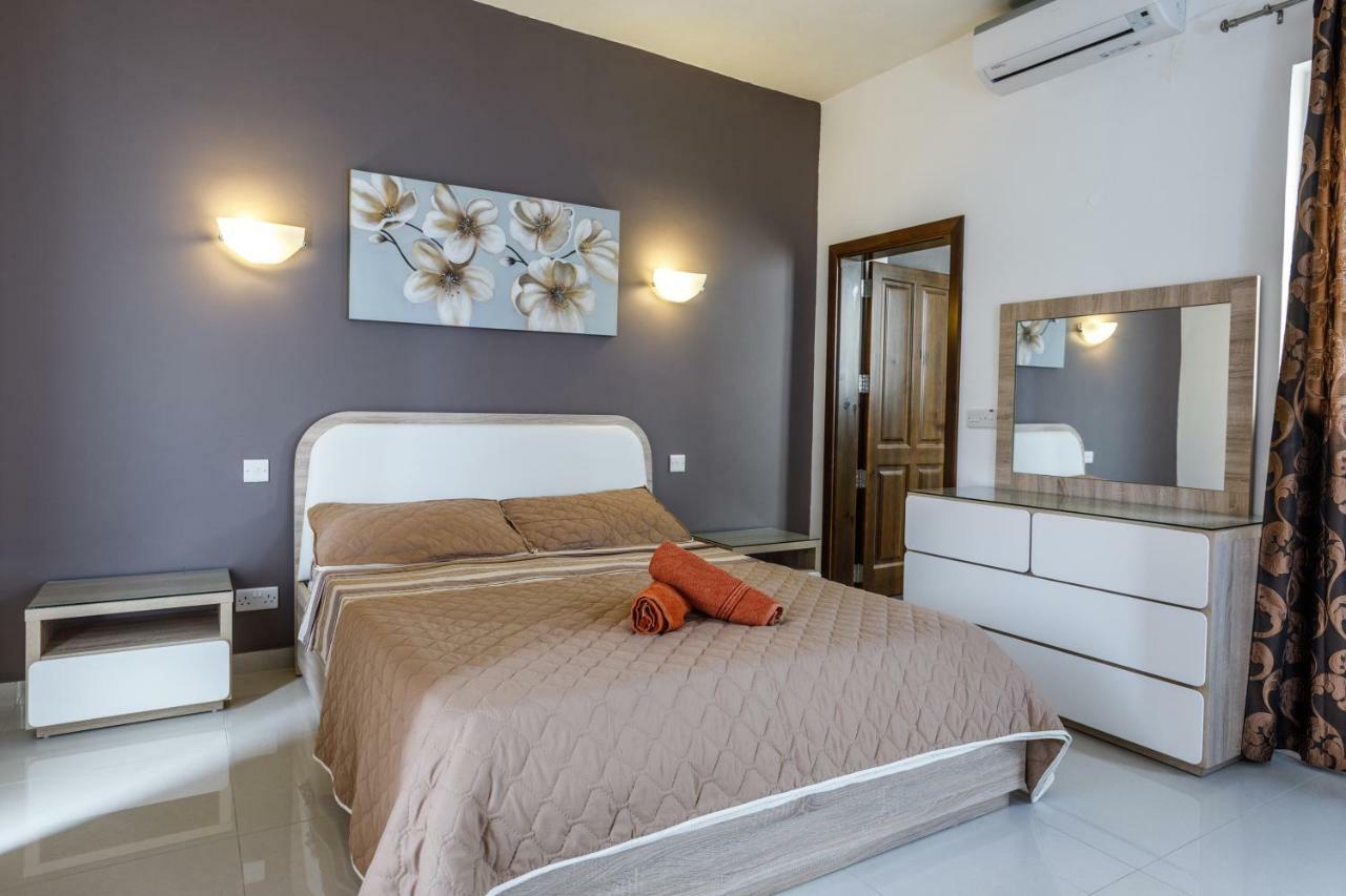 Dolphin Court Apartment Marsalforn Exterior foto